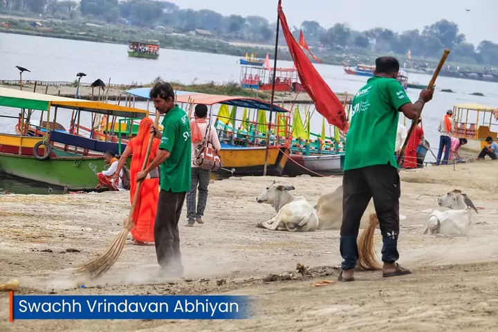 swachh-vrindavan-abhiyan-min1-658d9b6196ec7